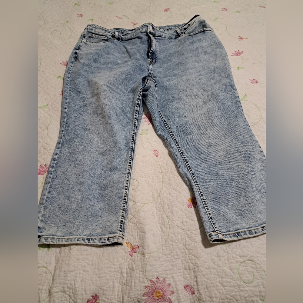 Lane Bryant women's acid wash crop (ankle length) jeans, size 24.